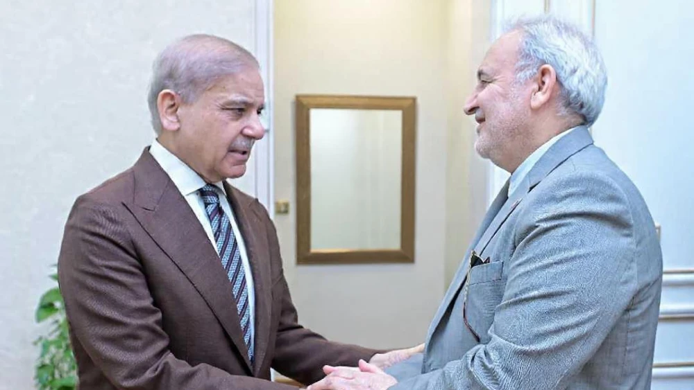 Pakistan PM, Iranian envoy discuss regional situation and peace efforts